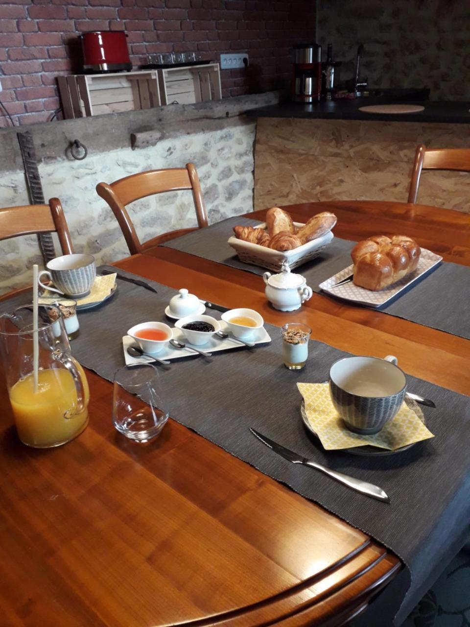 Le Clos De La Briollerie Hotel Tauxigny Esterno foto